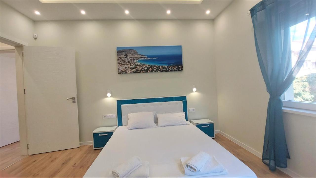 Апартамент Pink & Blue - 2Bdr With Balcony - Wi-Fi Varna Exteriér fotografie